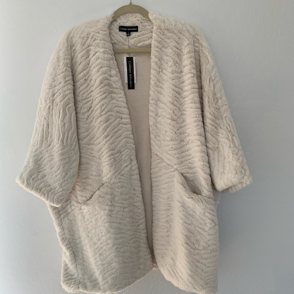Creamy white faux fur coat NWT